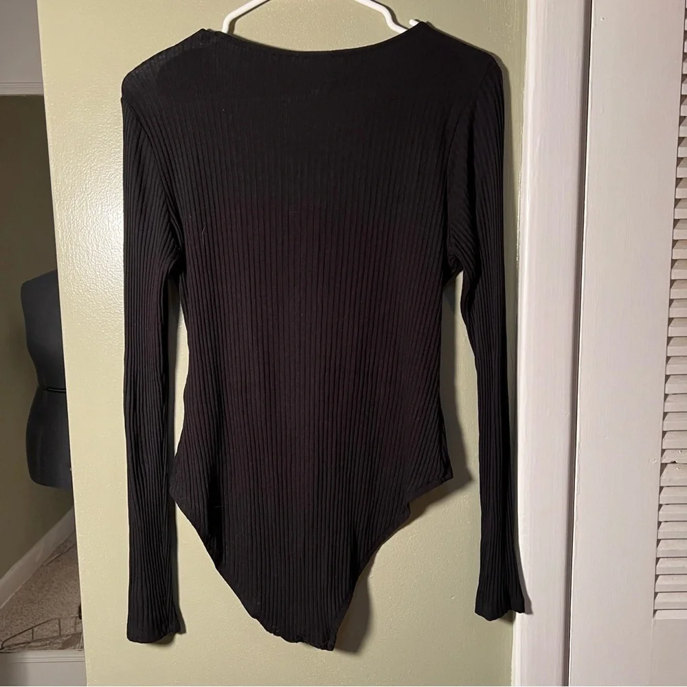 H&M Women's Size Medium Bodysuit Long Sleeve Lace Up Black Ribbed Deep V-Neck